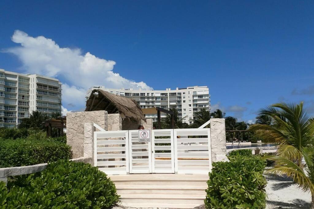 Hermoso Condo De 2 Habitaciones Frente Al Caribe Cancún Kültér fotó